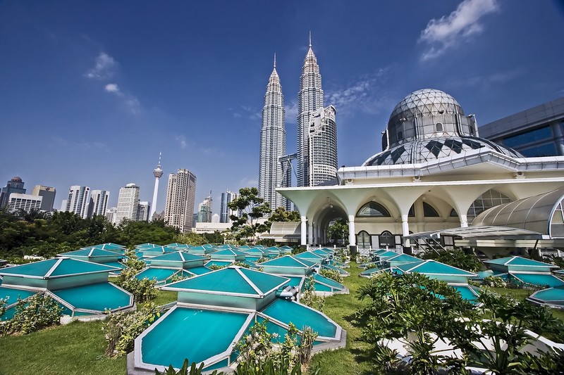 Malaysian Extravaganza — image 4